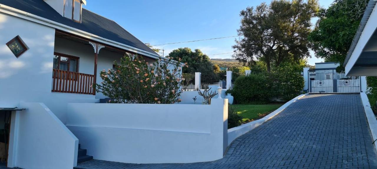 7 On South Hotel Bredasdorp Eksteriør billede